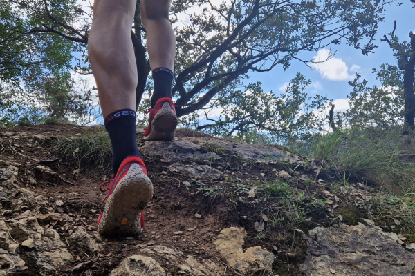 calzado barefoot pies fuertes prevenir lesiones todo terreno montaña tienda en cantabria