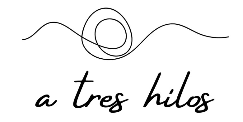 A Tres Hilos: Calcetines Respetuosos Anatómicos y Orgánicos